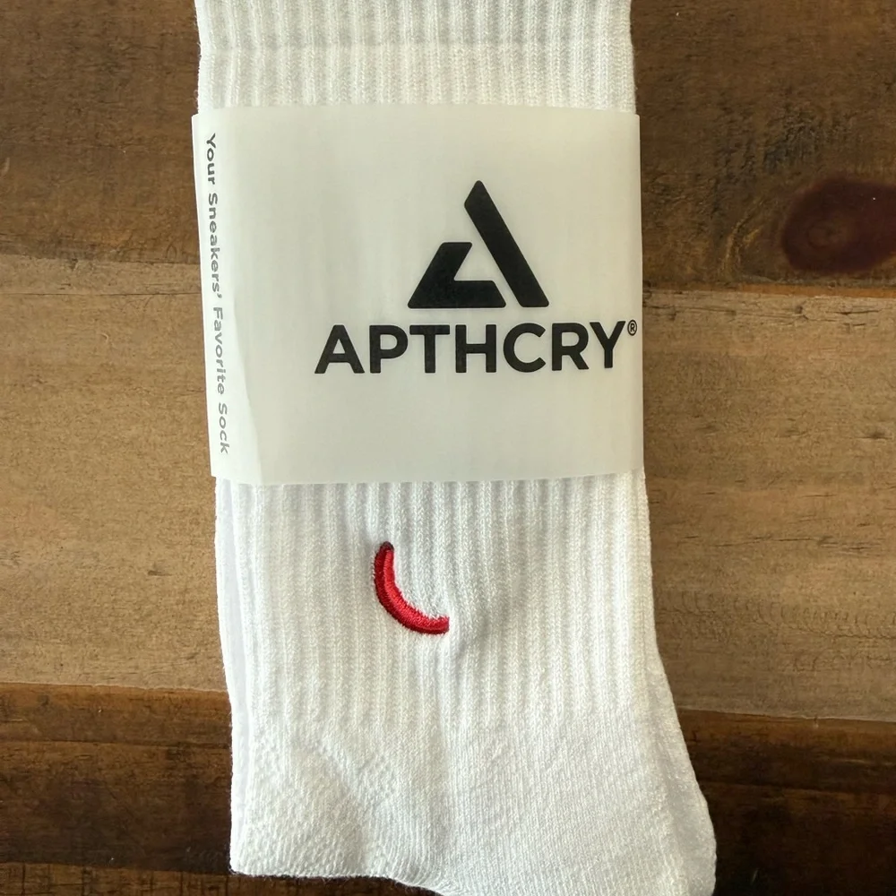 APTHCRY White Crew Socks with Embroidered Red Banana